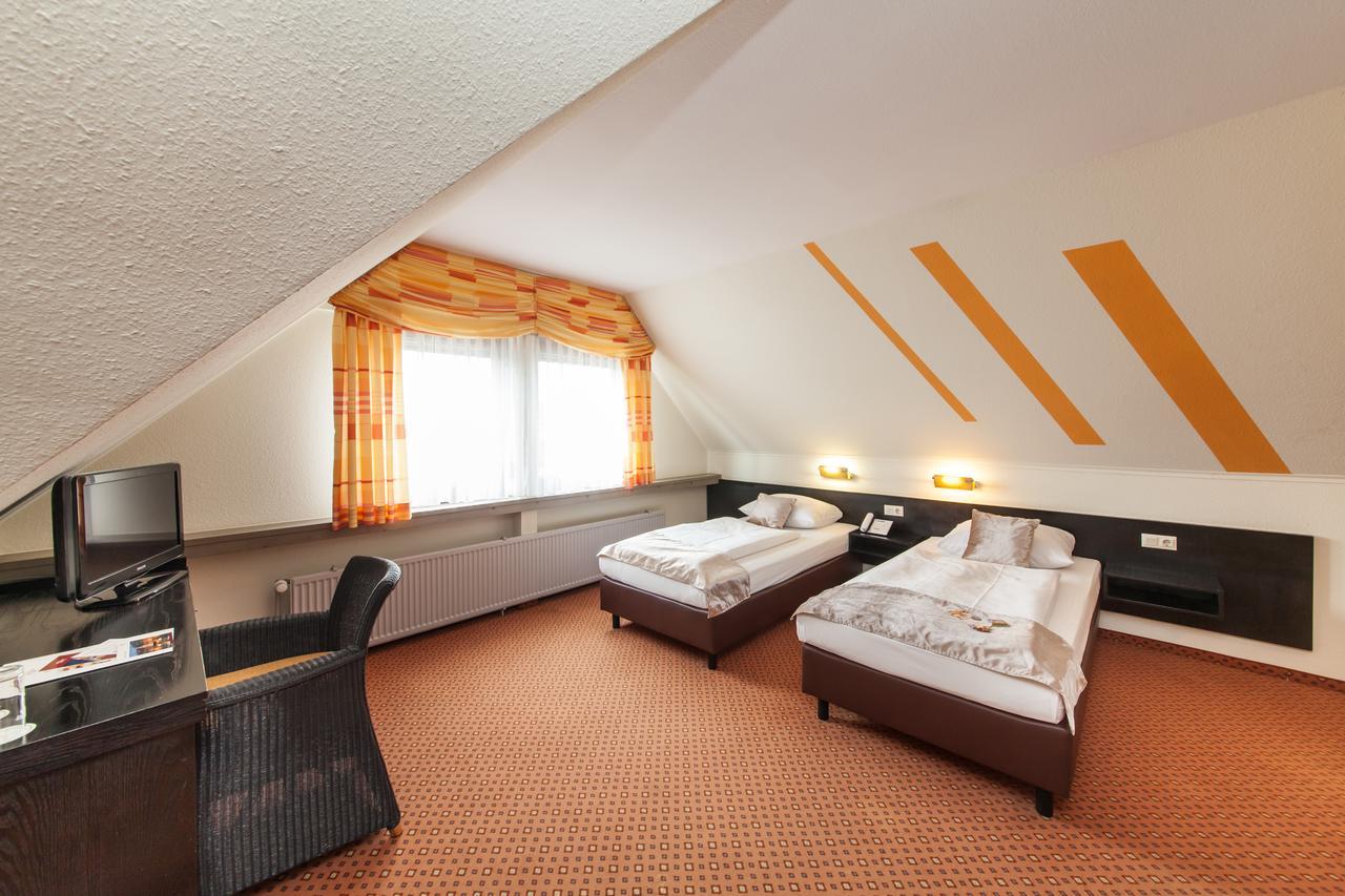 Hotel Strohgaeu Korntal-Münchingen Eksteriør bilde
