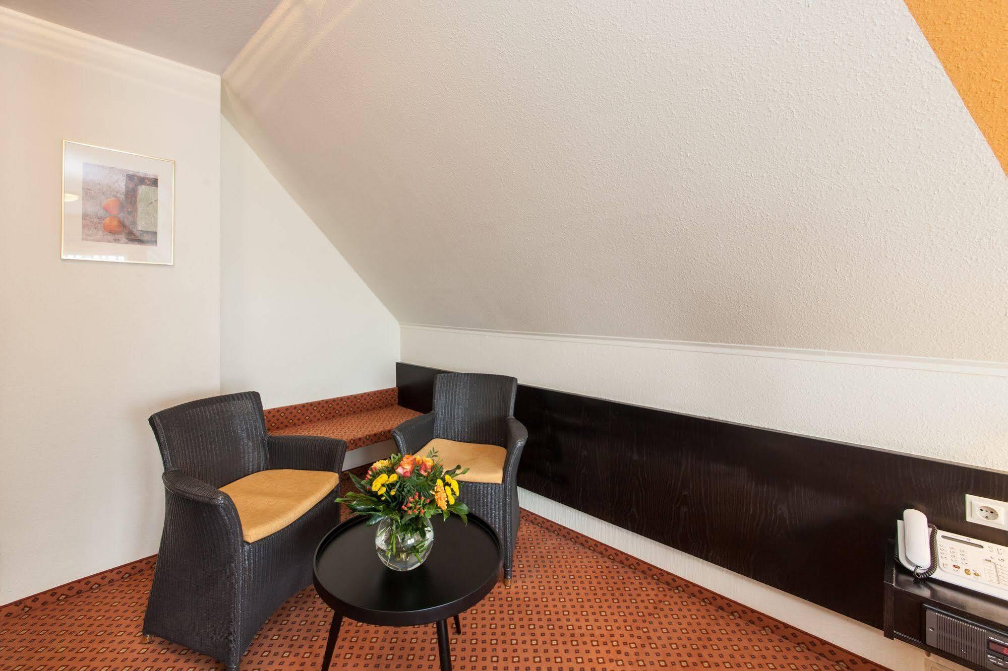 Hotel Strohgaeu Korntal-Münchingen Eksteriør bilde